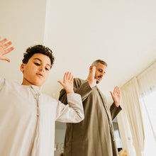 Load image into Gallery viewer, Khamsa Classic | Children's Muslim Prayer Rug Prayer Mat 100% Organic Cotton