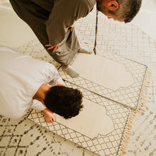 Load image into Gallery viewer, Khamsa Classic | Children's Muslim Prayer Rug Prayer Mat 100% Organic Cotton