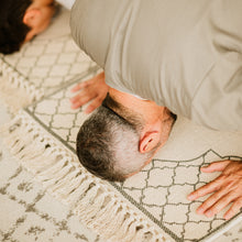 Load image into Gallery viewer, Khamsa ماكس | حصيرة الصلاة للبالغين