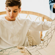 Load image into Gallery viewer, Khamsa Classic | Children's Muslim Prayer Rug Prayer Mat 100% Organic Cotton