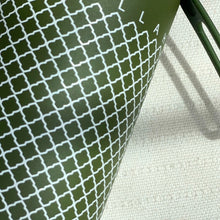 Load image into Gallery viewer, Khamsa Bismillah Water Bottle | Green - Akhdar