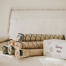 Load image into Gallery viewer, Khamsa ماكس | حصيرة الصلاة للبالغين