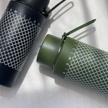 Load image into Gallery viewer, Khamsa Bismillah Water Bottle | Green - Akhdar

